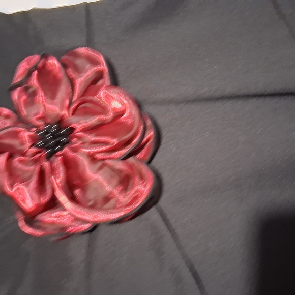 Black Sleeveless Asymmetrical Dress with Red Floral Accent Size16 - Picture 5 of 13